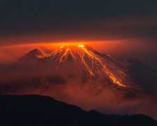 用钢筋混凝土封住火山口，是否能阻止喷