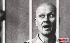 不举俄罗斯杀人狂Andrei Chikatilo，奸杀53人