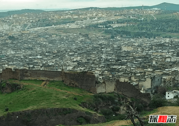 世界十大禁止开车地方,萨克岛无机场只能乘船到达