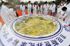 世界上最大的炒饭:足足花费15万元(炒出