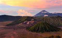 世界上体积最大的火山 夏威夷冒纳罗亚火